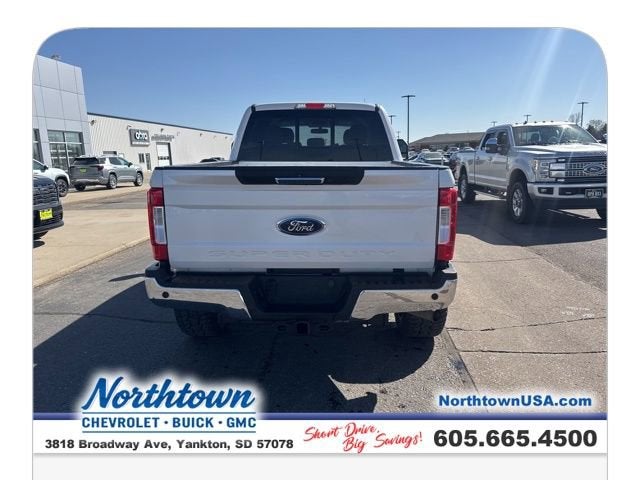 2017 Ford Super Duty F-250 SRW Lariat