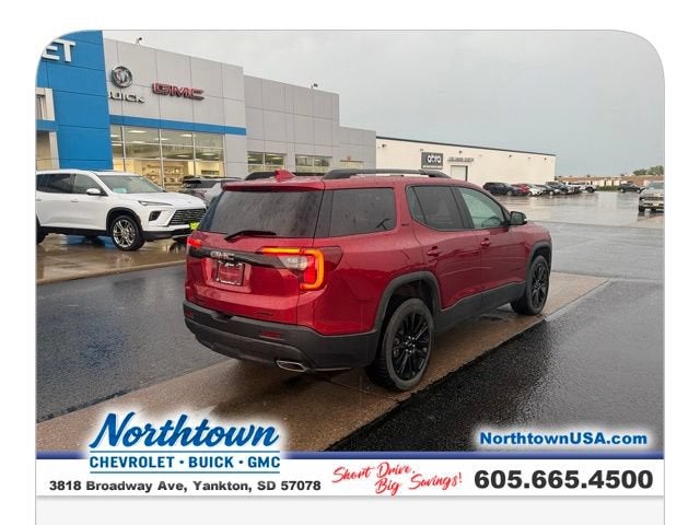 2023 GMC Acadia SLT