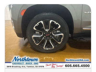 2023 GMC Yukon SLT