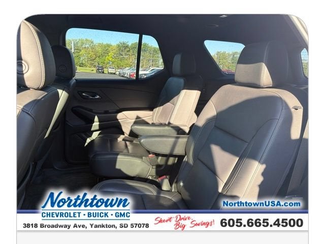 2023 Chevrolet Traverse LT Leather