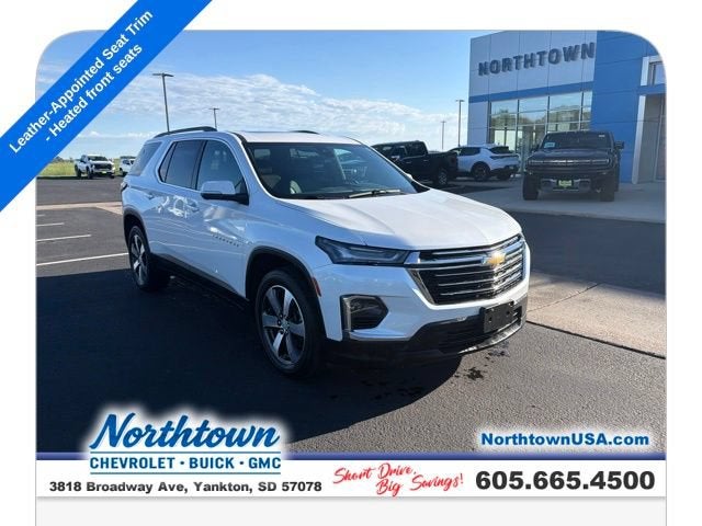 2023 Chevrolet Traverse LT Leather