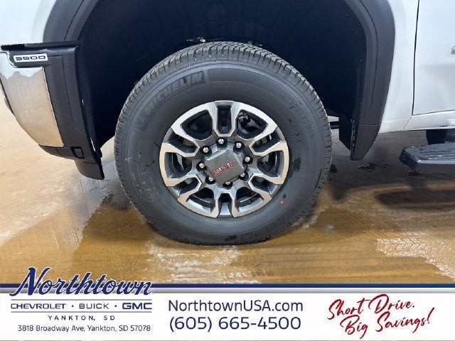 2026 GMC Sierra 3500 HD SLT