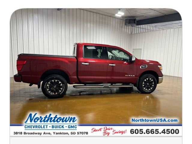 2017 Nissan Titan SL