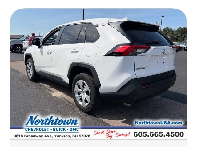 2025 Toyota RAV4 LE