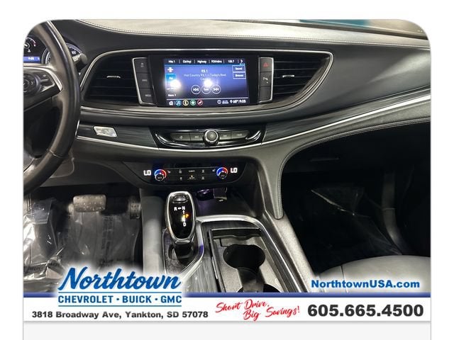 2020 Buick Enclave Essence