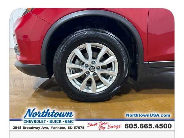 2017 Nissan Rogue SV