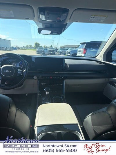 2024 Kia Carnival EX