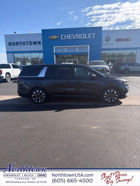 2024 Kia Carnival EX