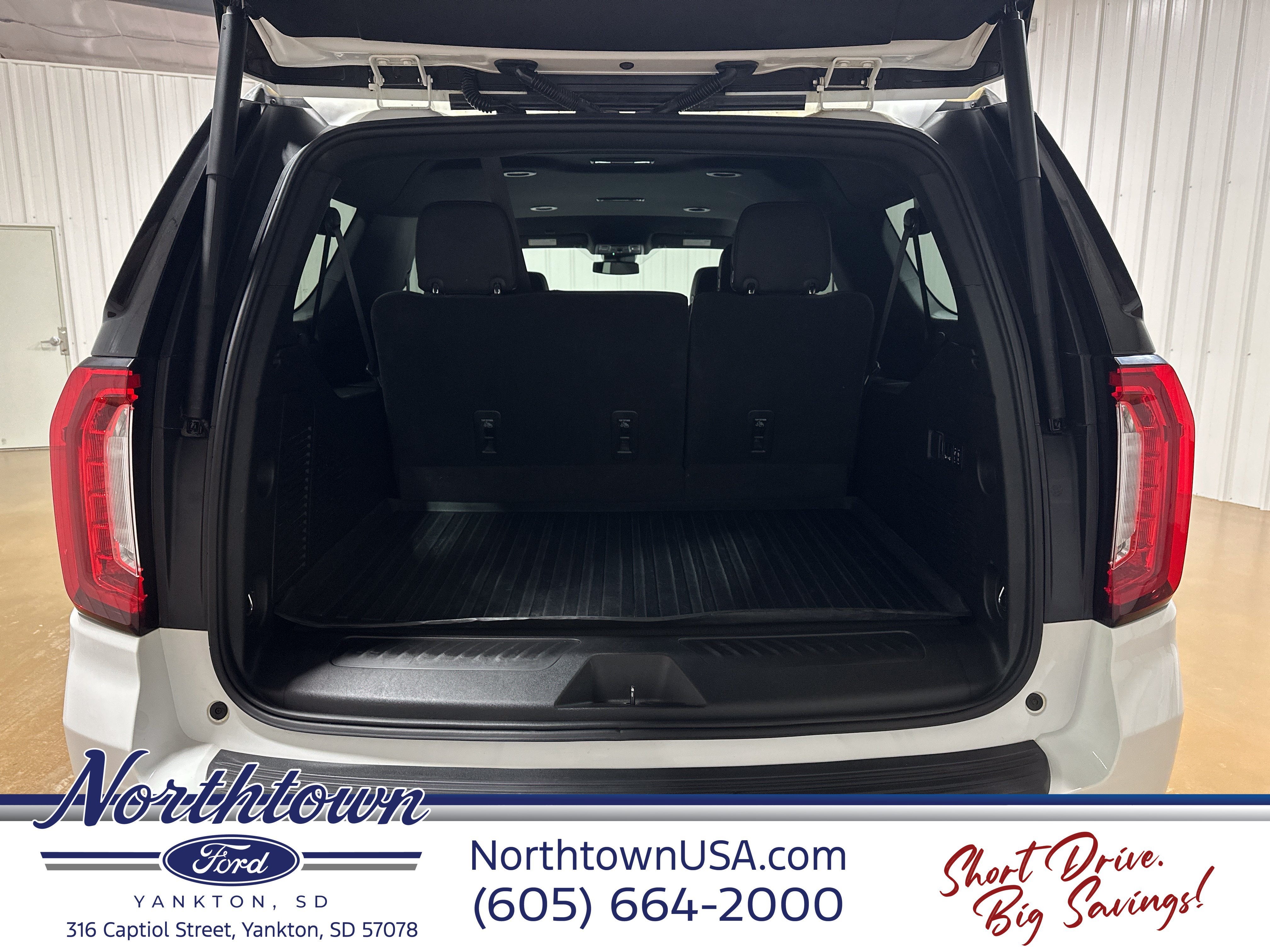 2023 GMC Yukon XL SLT