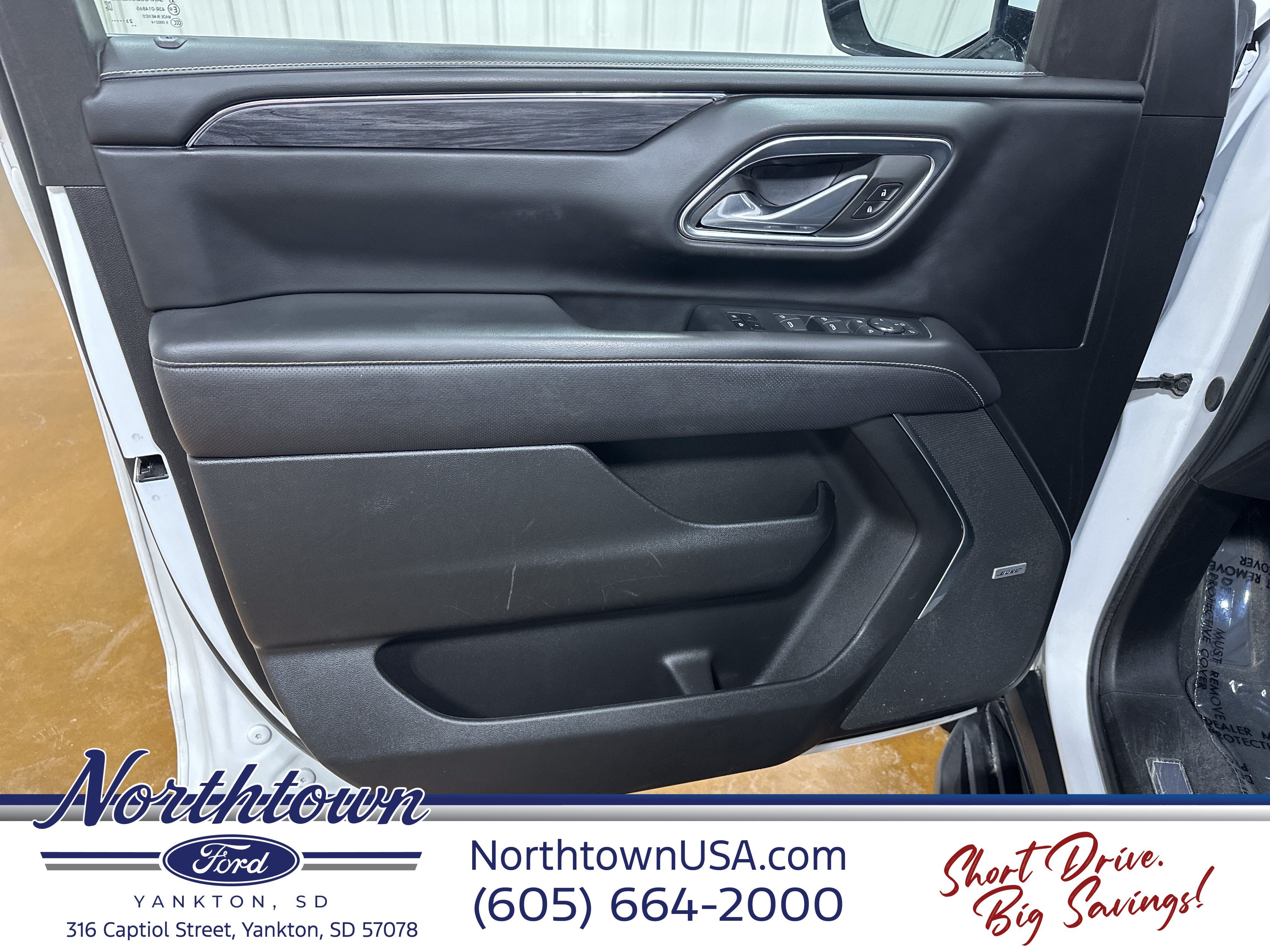 2023 GMC Yukon XL SLT