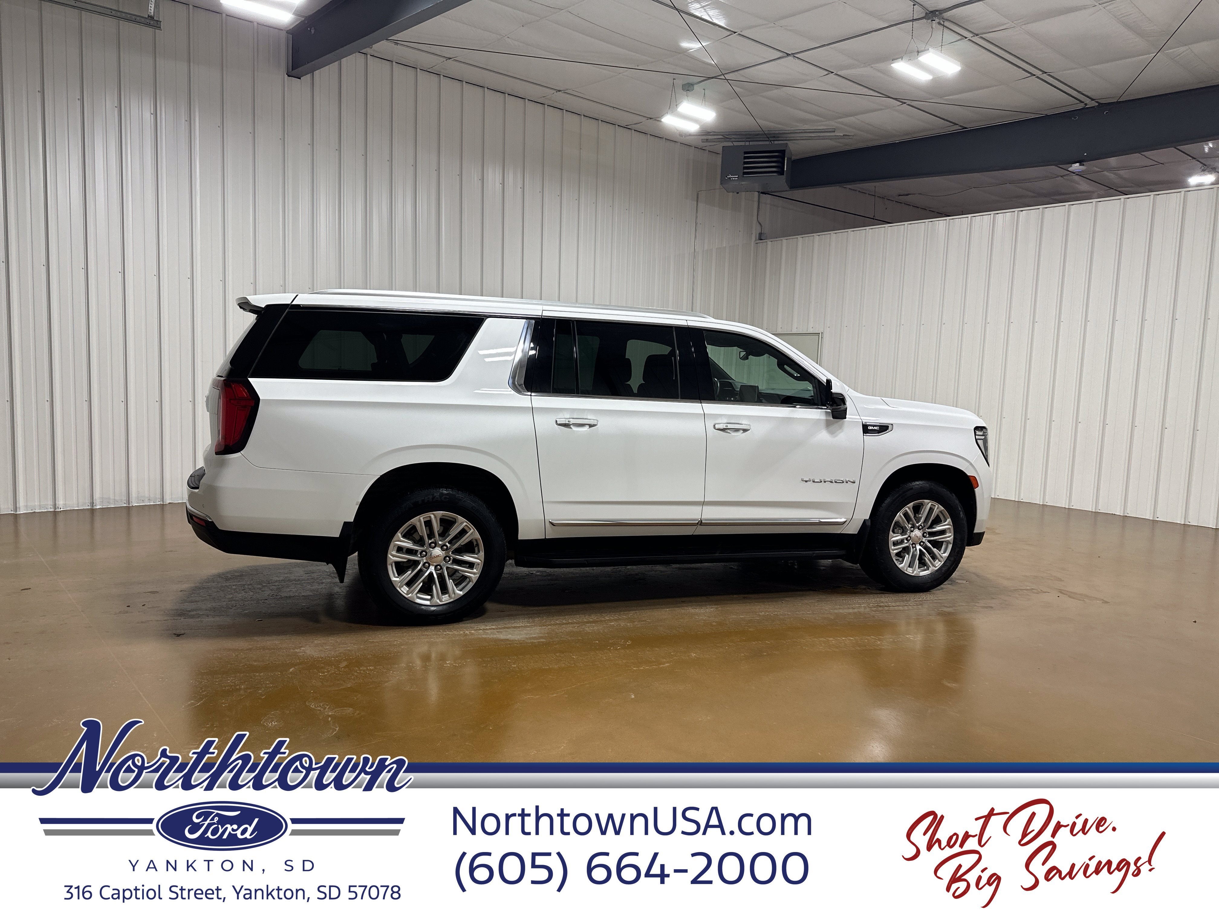 2023 GMC Yukon XL SLT
