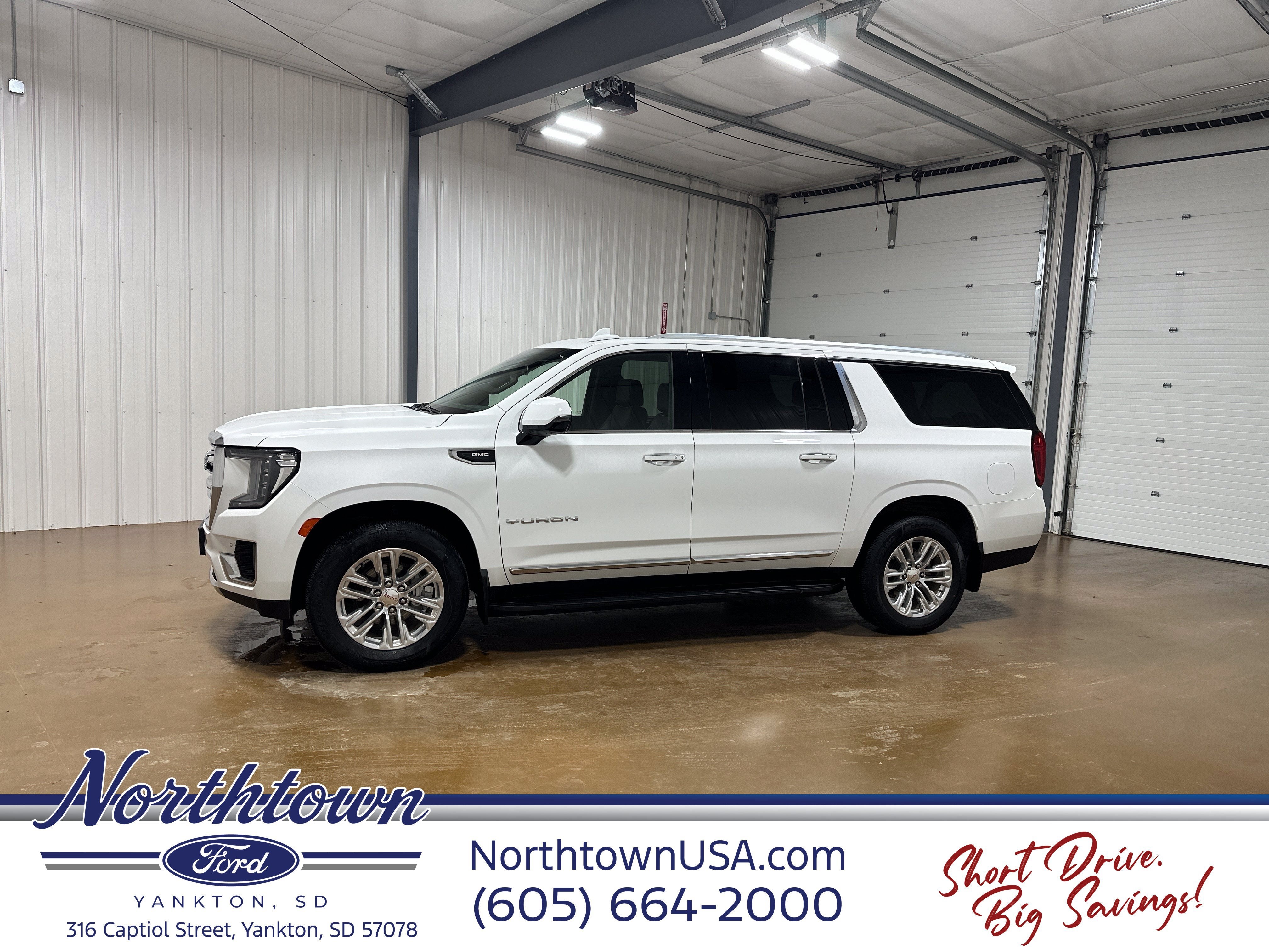 2023 GMC Yukon XL SLT