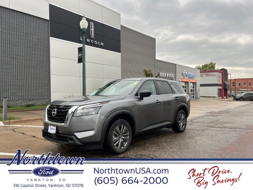 2024 Nissan Pathfinder S