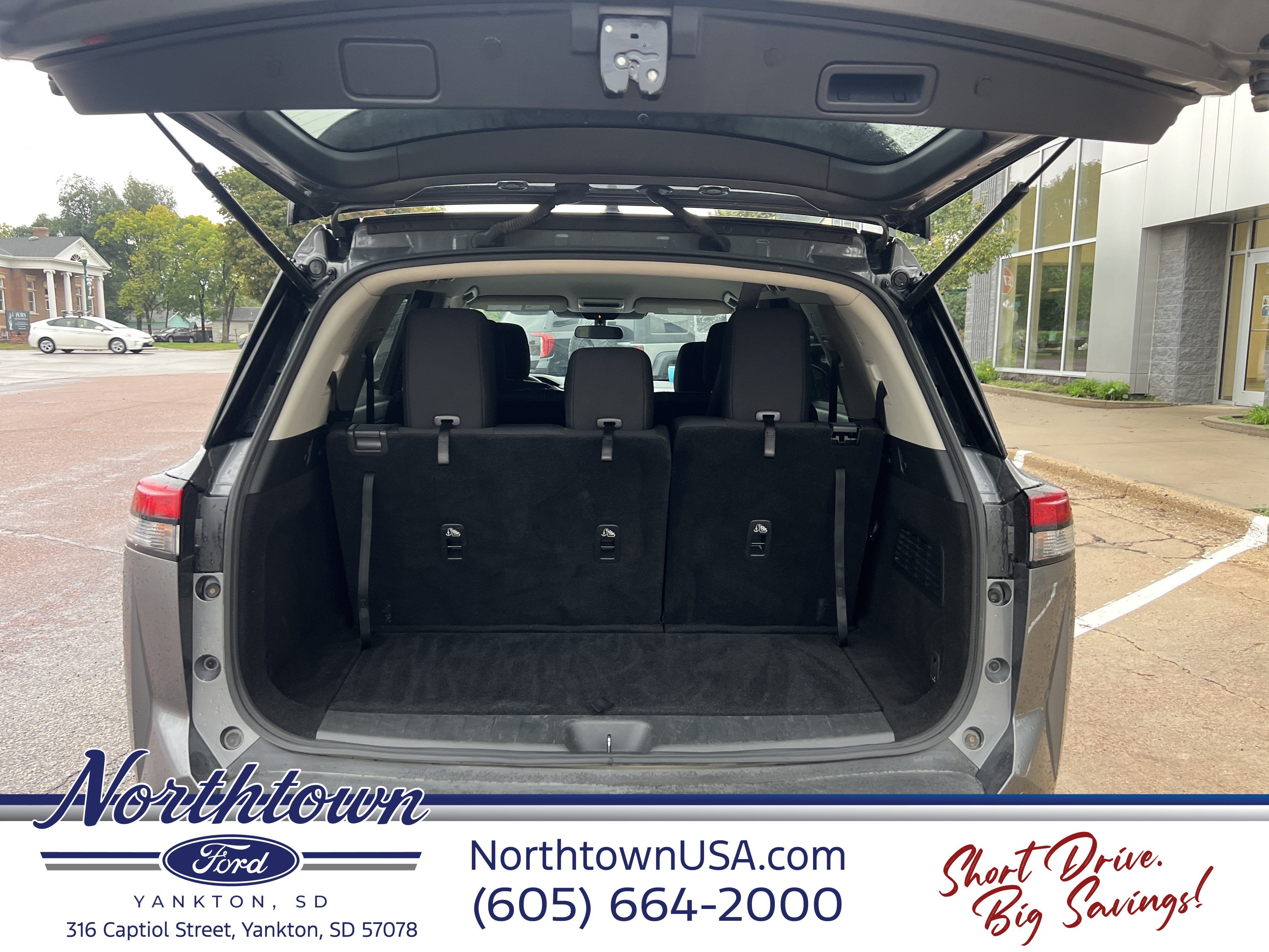 2024 Nissan Pathfinder S