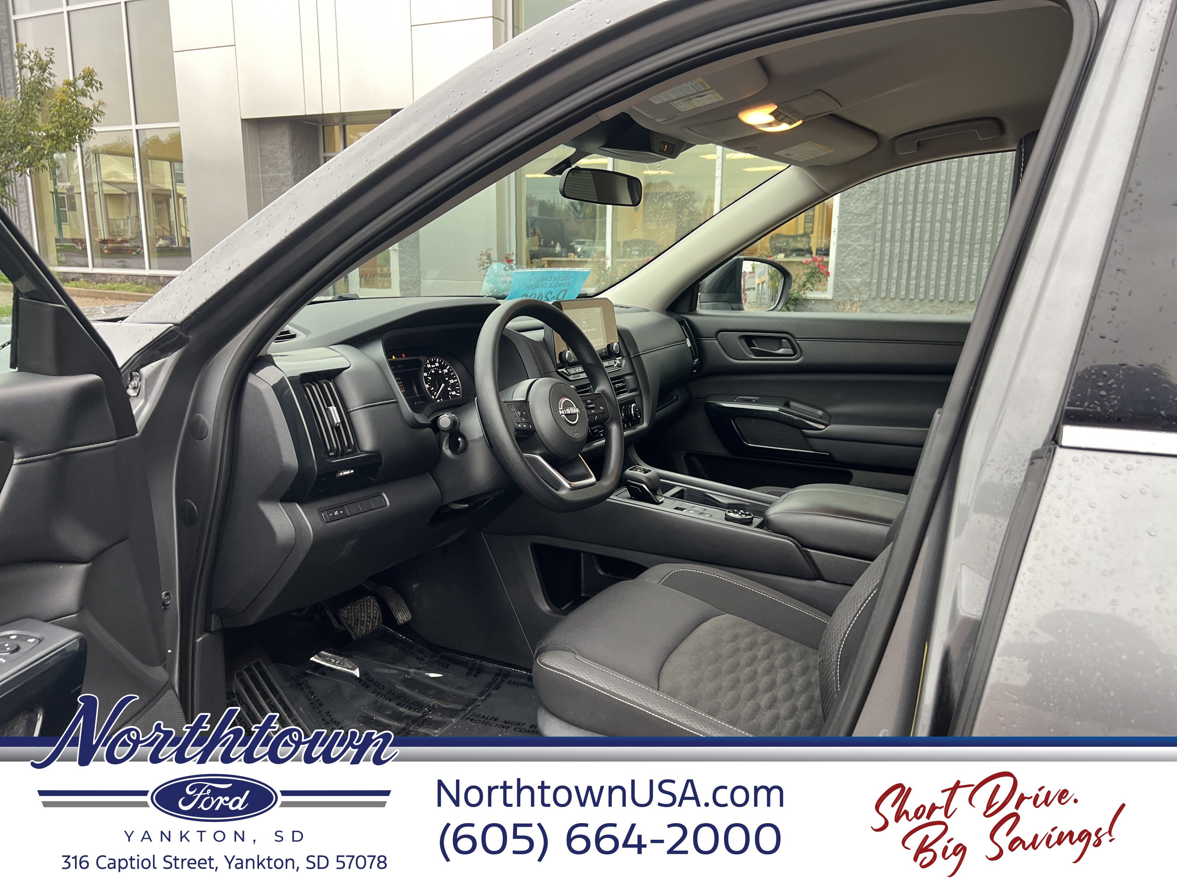 2024 Nissan Pathfinder S